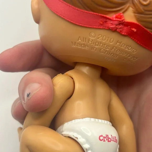 2010 Discontinued Crib Life Doll - Picture 4 of 6